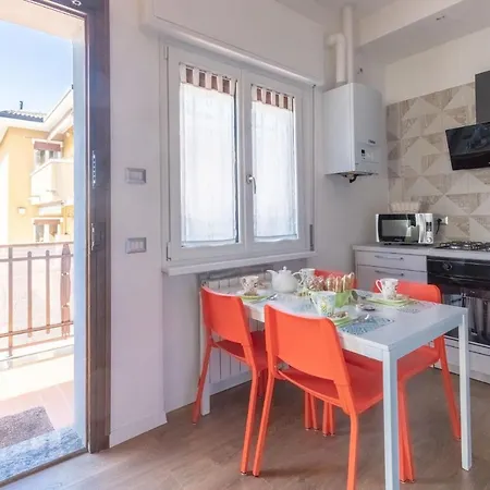 Como Holiday Home *