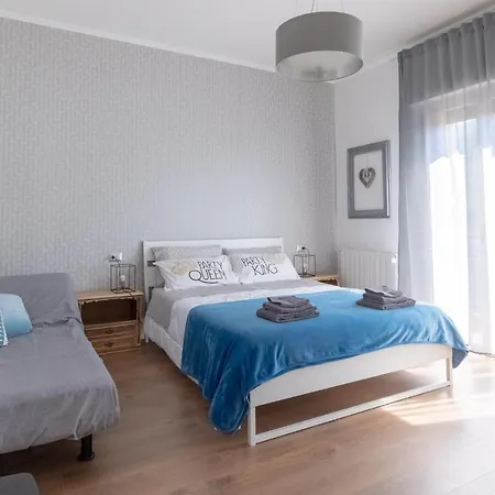 Como Holiday Home *