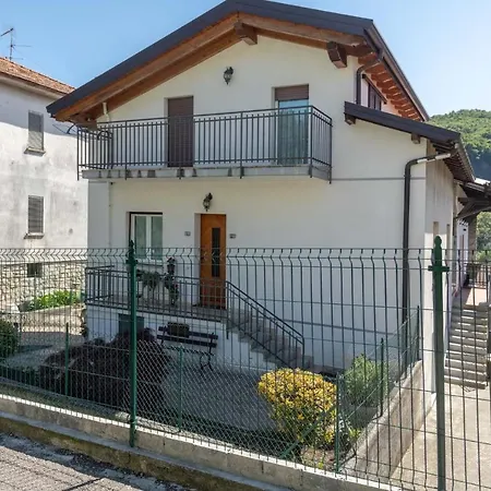 Como Holiday Home *
