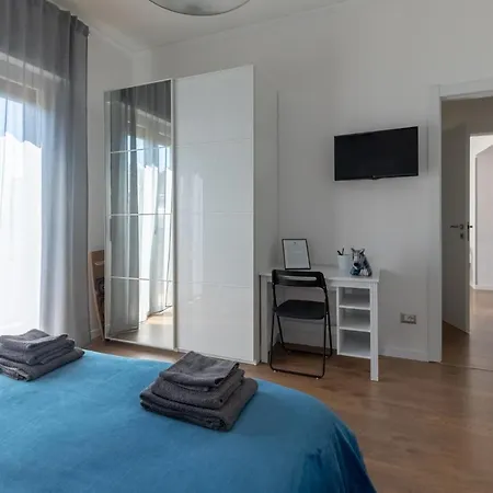 Lejlighed Como Holiday Home *